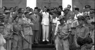 Pengertian Demokrasi Terpimpin, Latar Belakang, Ciri-Ciri dan Dampak Demokrasi Terpimpin Di Indonesia